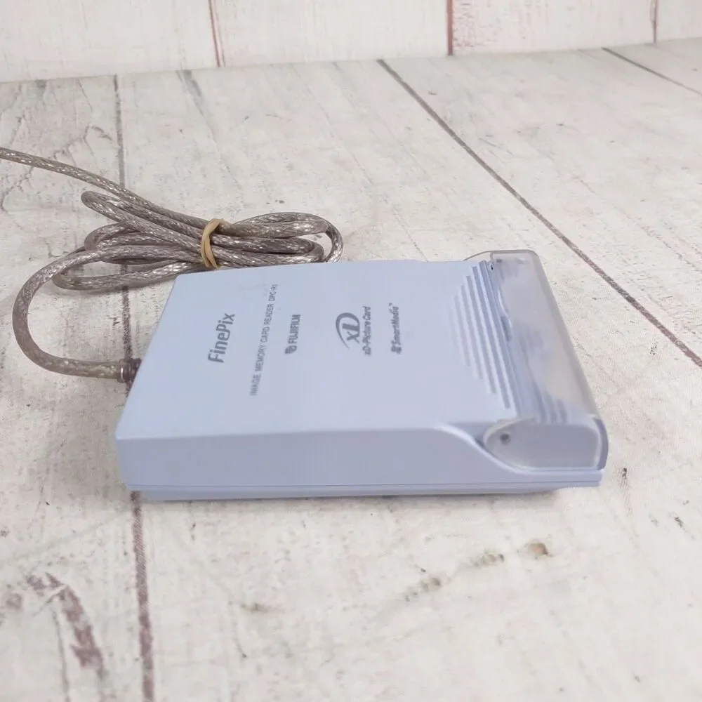Fujifilm DPC-R1 FinePix Image Memory Picture Card Reader USB - TESTED WORKING